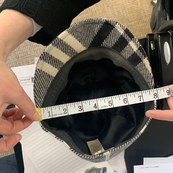 Burberry Hat - Picture 7 of 7